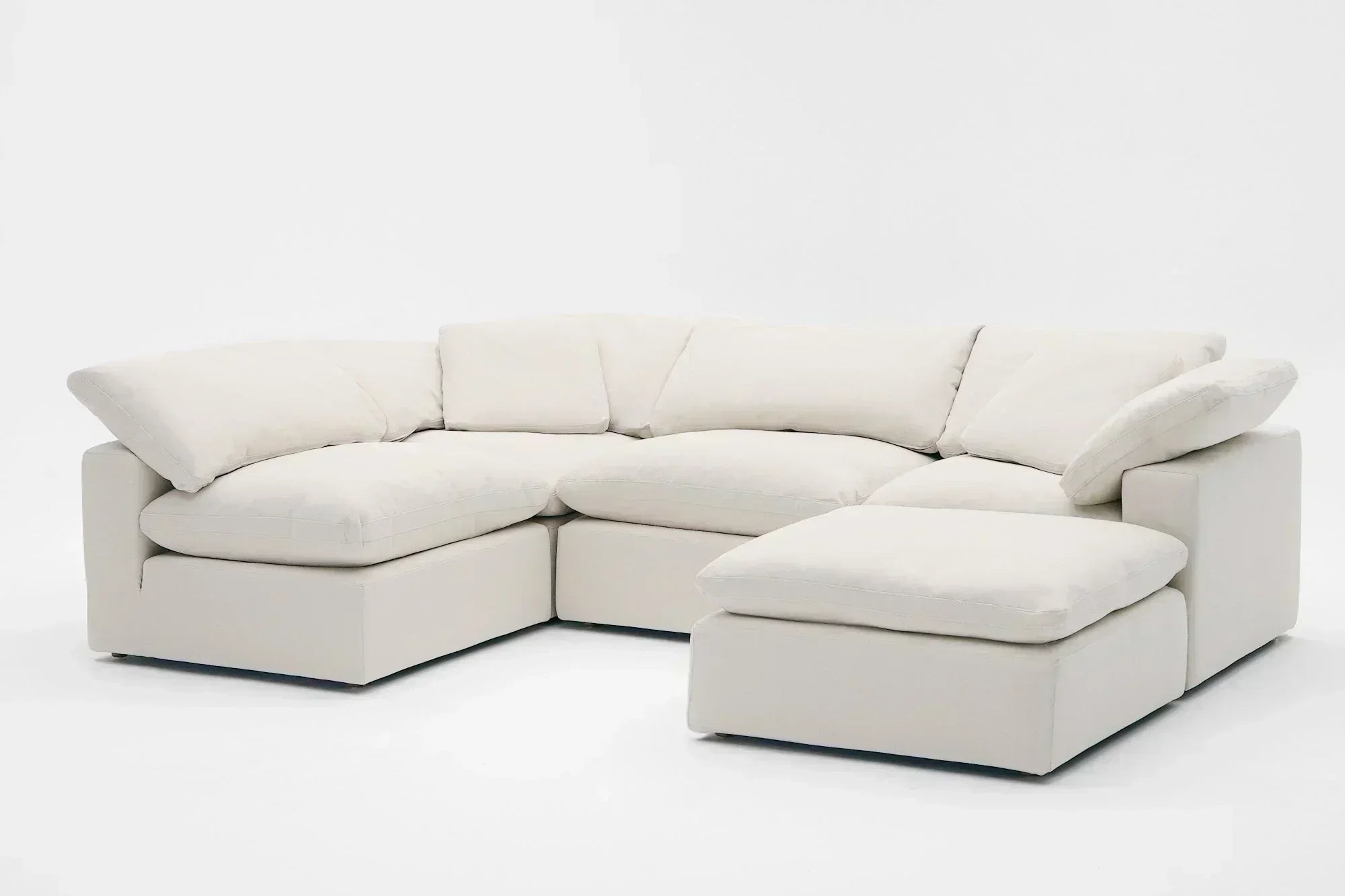 How to Choose the Best Cloud Couch for Your Living Room